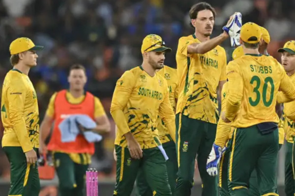 दक्षिण अफ्रिकी टोली आज स्वदेश फर्कर्ने 